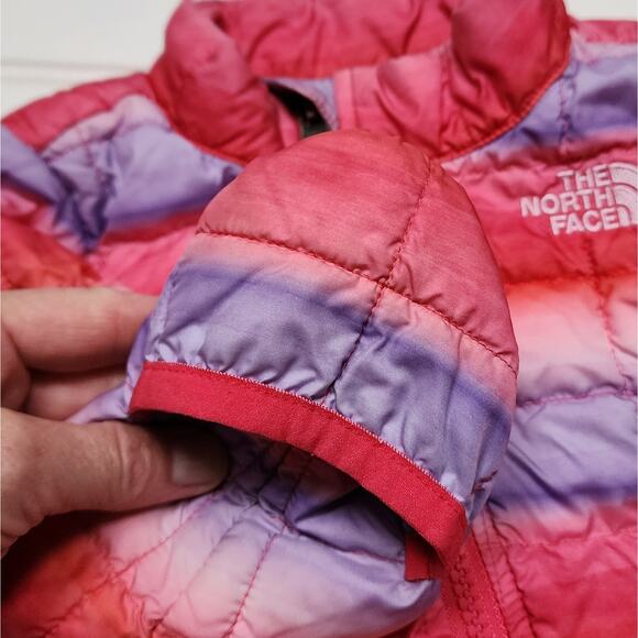 The North Face Infant Thermoball Jacket - Picture 6 of 9